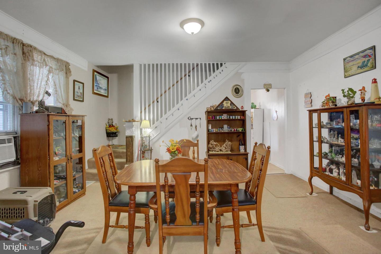 416 Guilford Ave Property Photo 3
