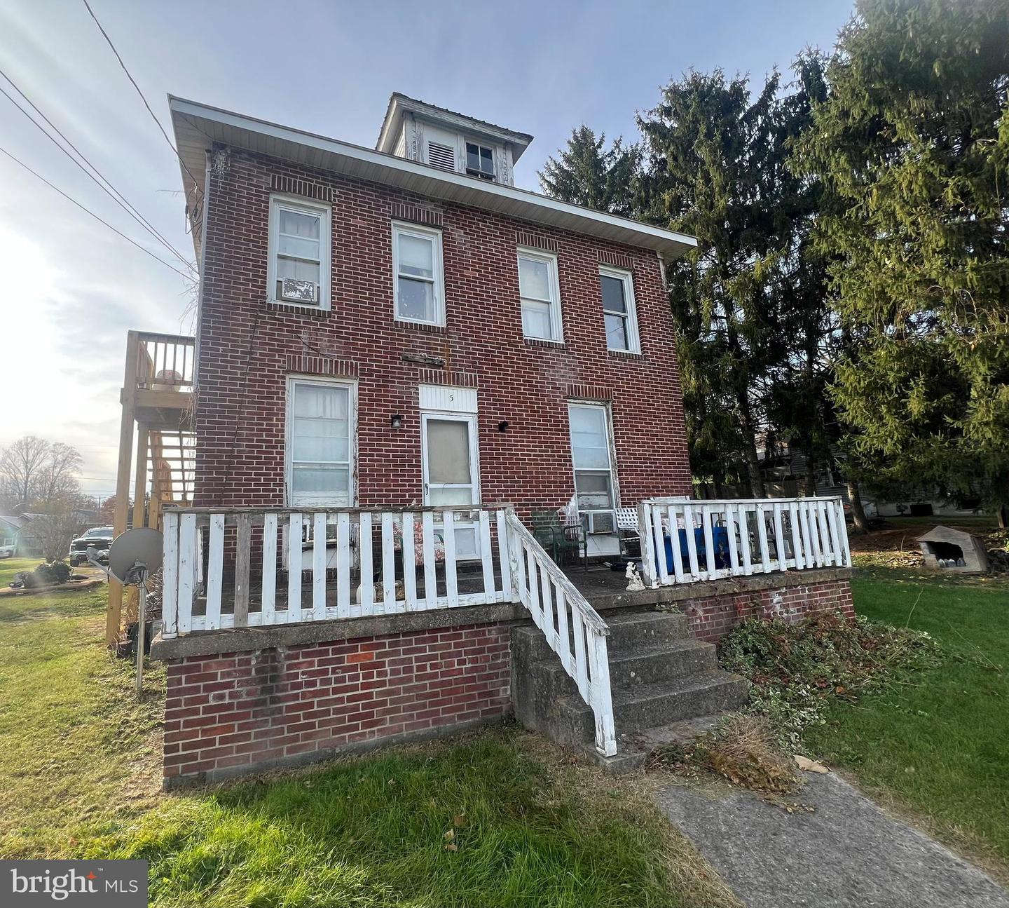 5 Brent St Property Photo