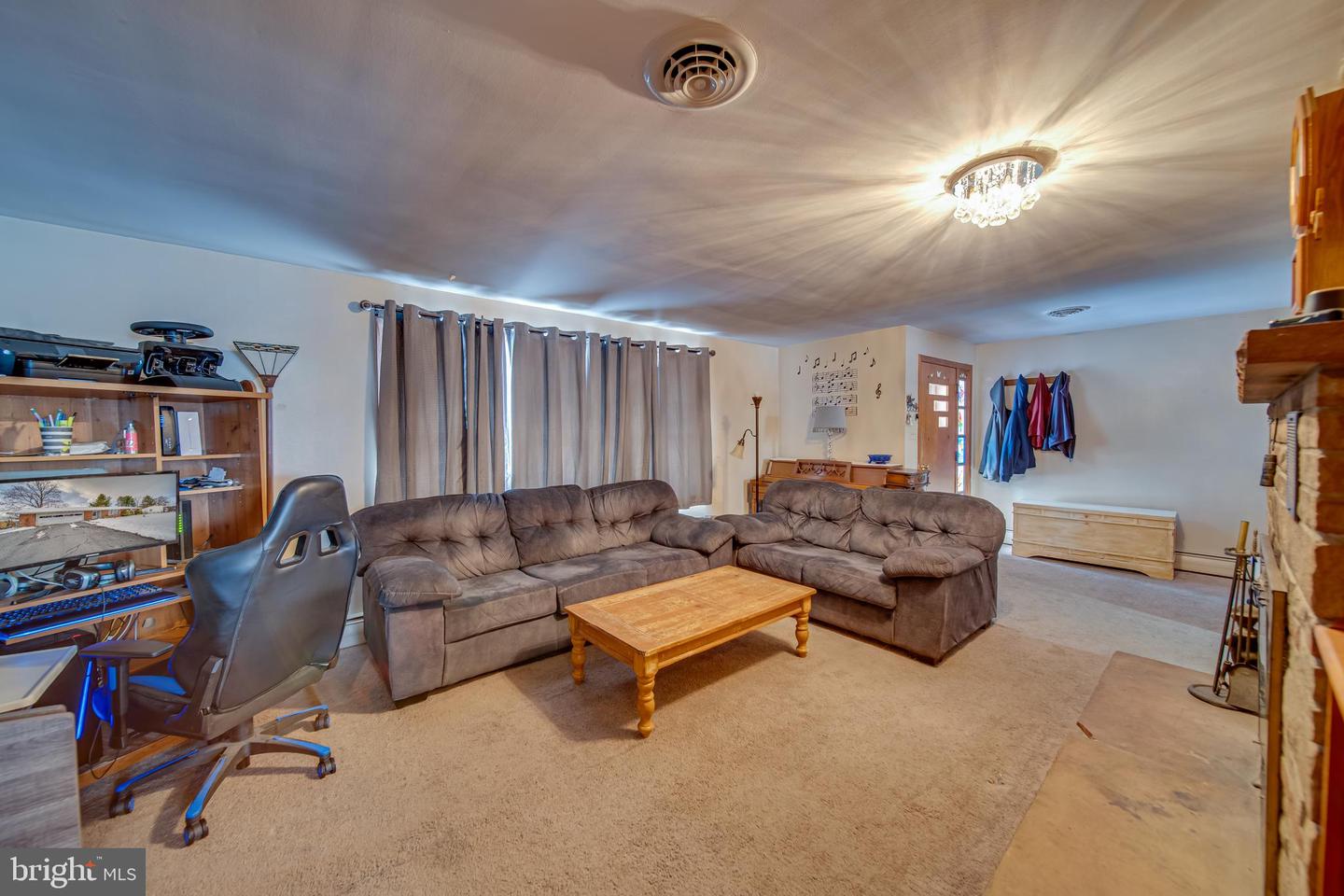 7528 Sharpsburg Pike Property Photo 4