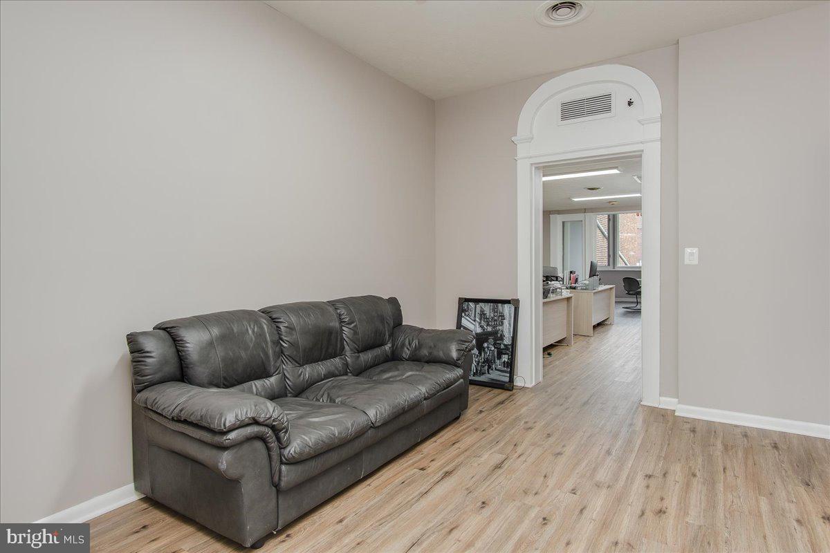 115 Washington St Property Photo 10