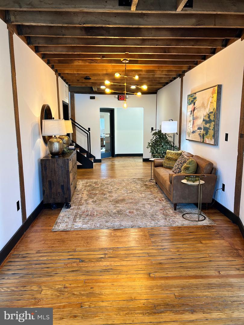 860 Pennsylvania Ave Property Photo 4