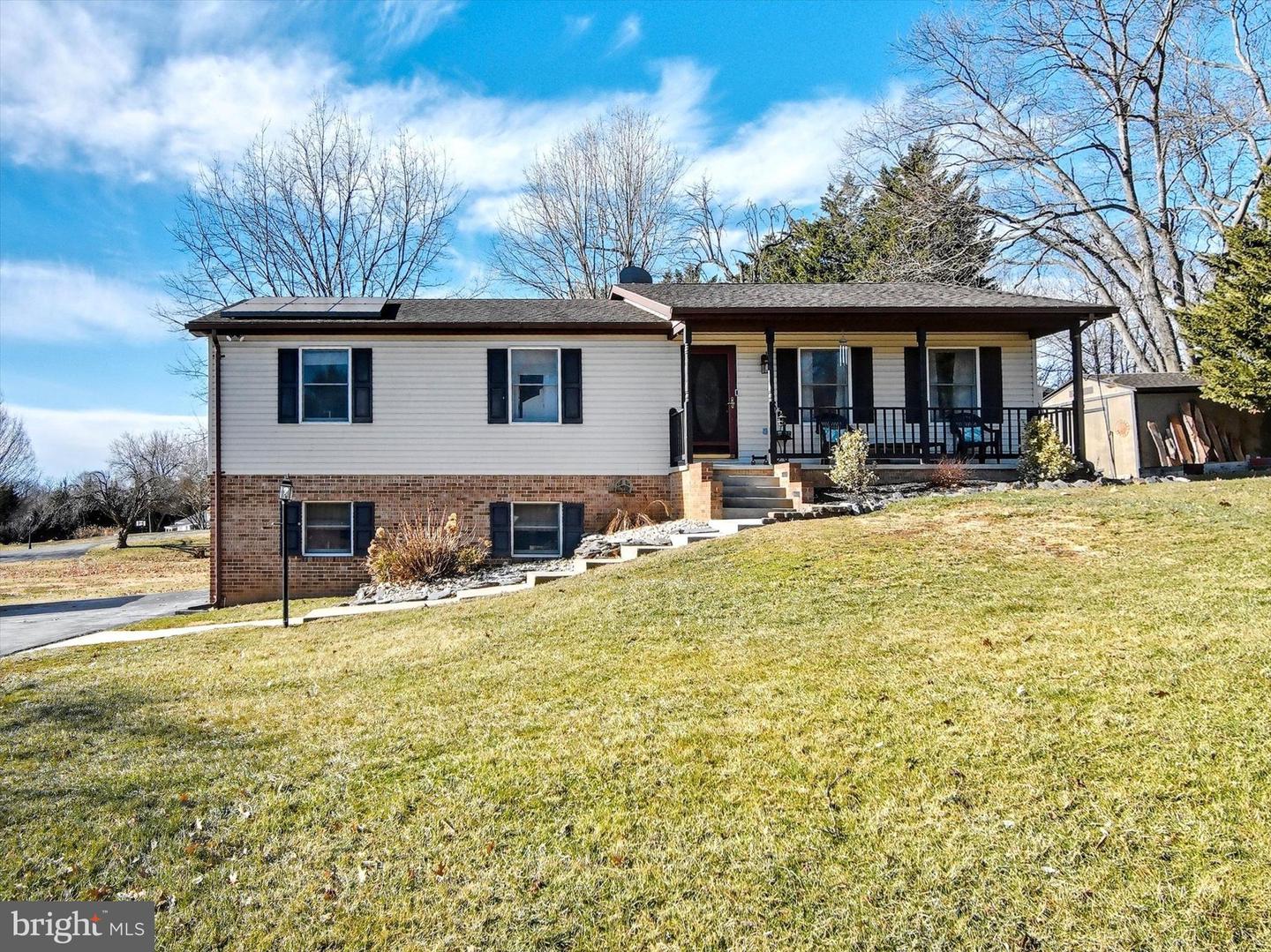 17803 Walker Cir Property Photo