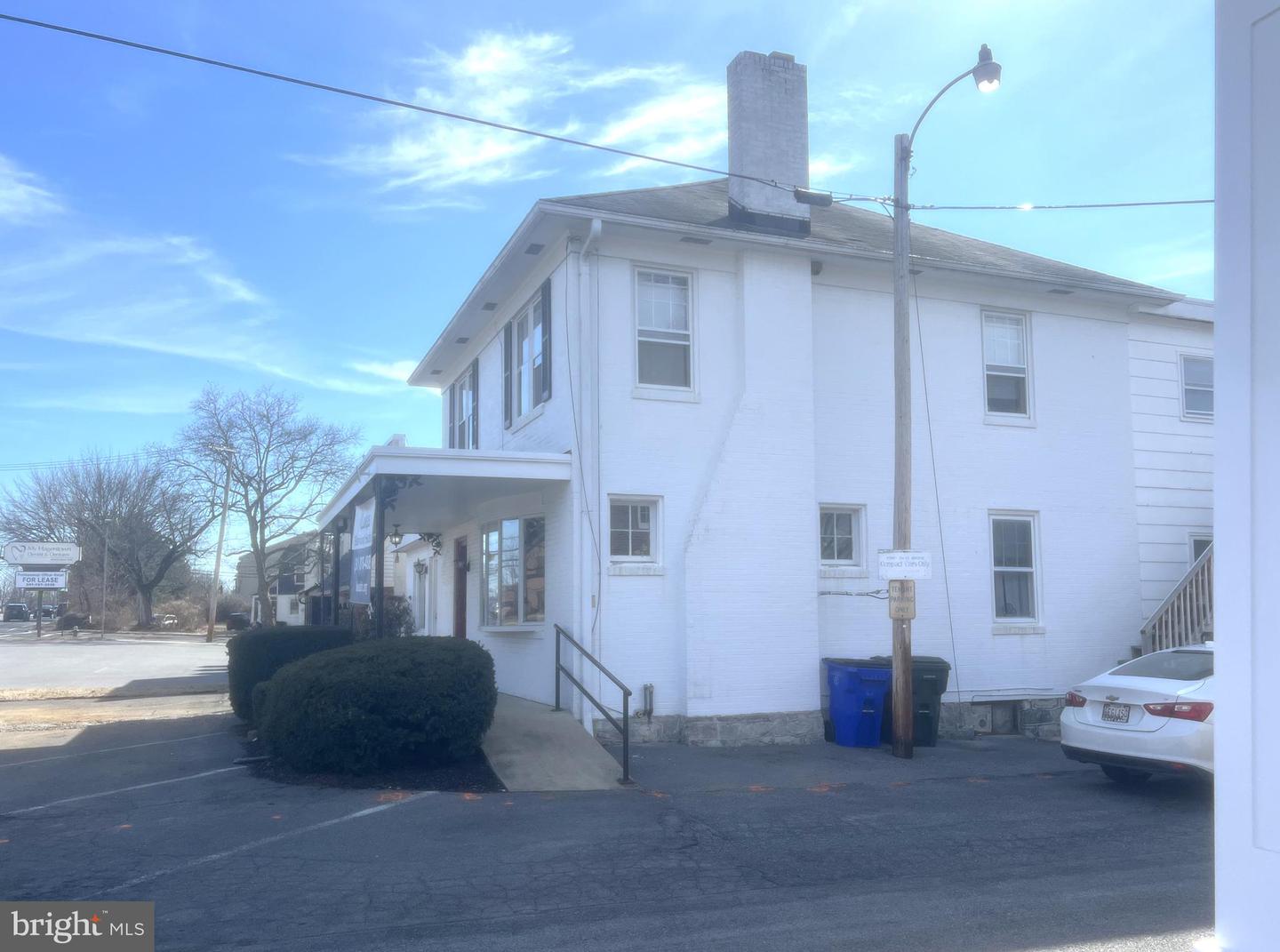 1305 Pennsylvania Ave Property Photo 2