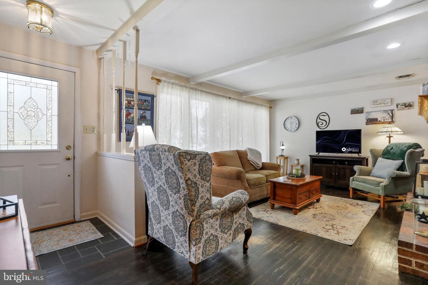 19523 Spring Valley Dr Property Photo 6