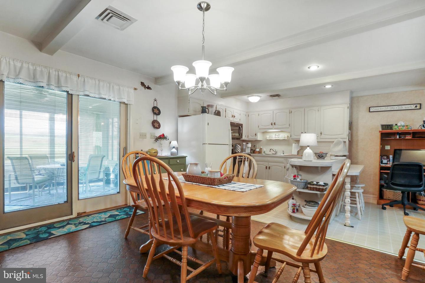 19523 Spring Valley Dr Property Photo 15