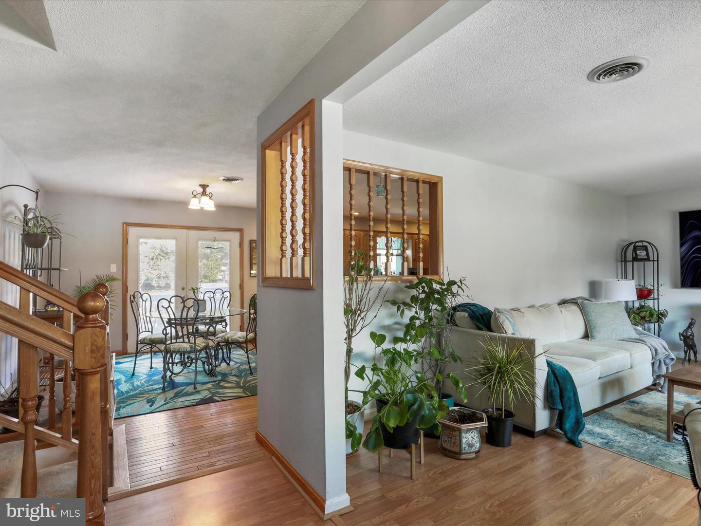 16710 Sterling Rd Property Photo 5