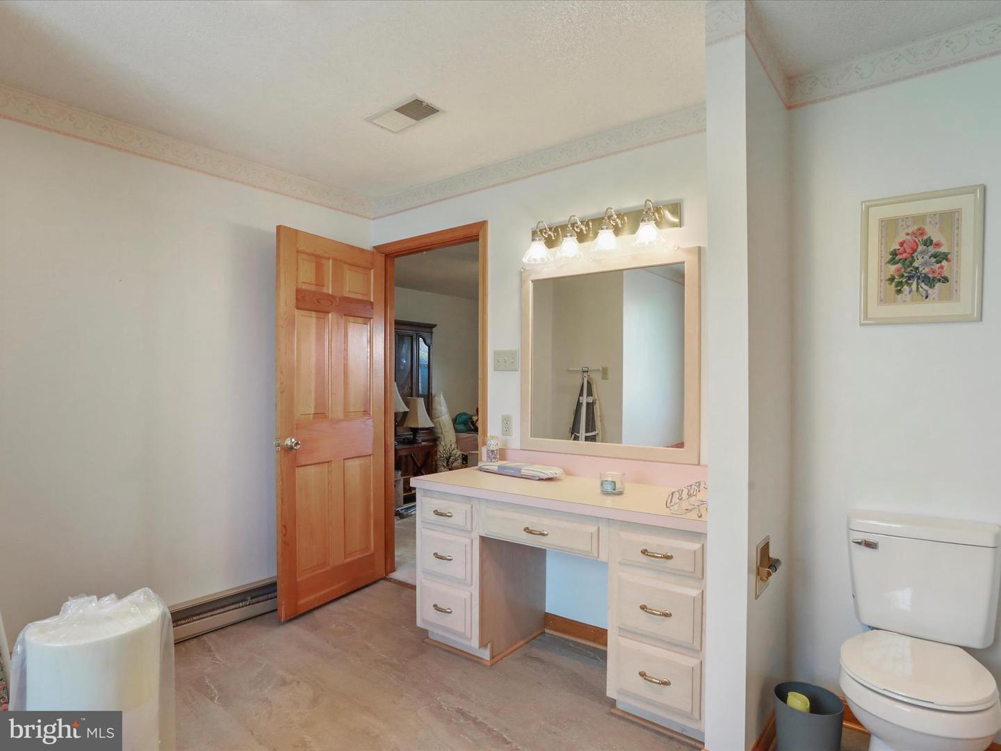 16710 Sterling Rd Property Photo 26