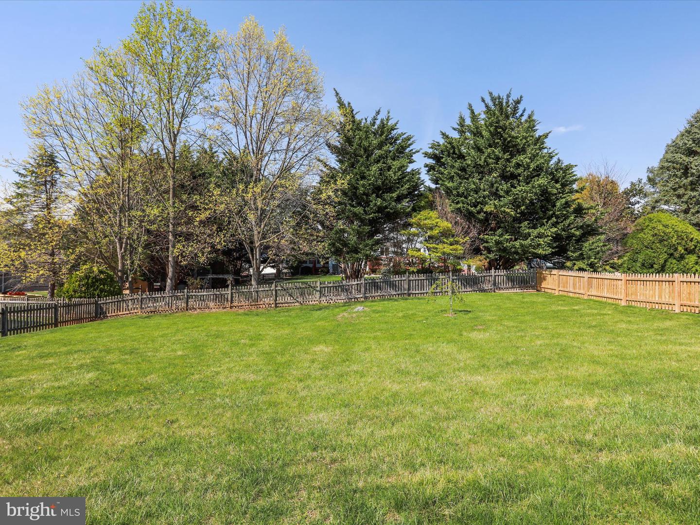 16710 Sterling Rd Property Photo 34