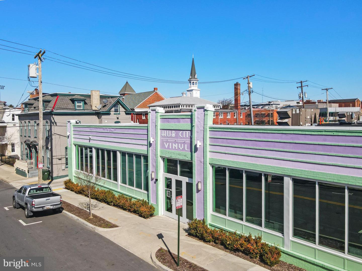 28-48 BALTIMORE 48 ST