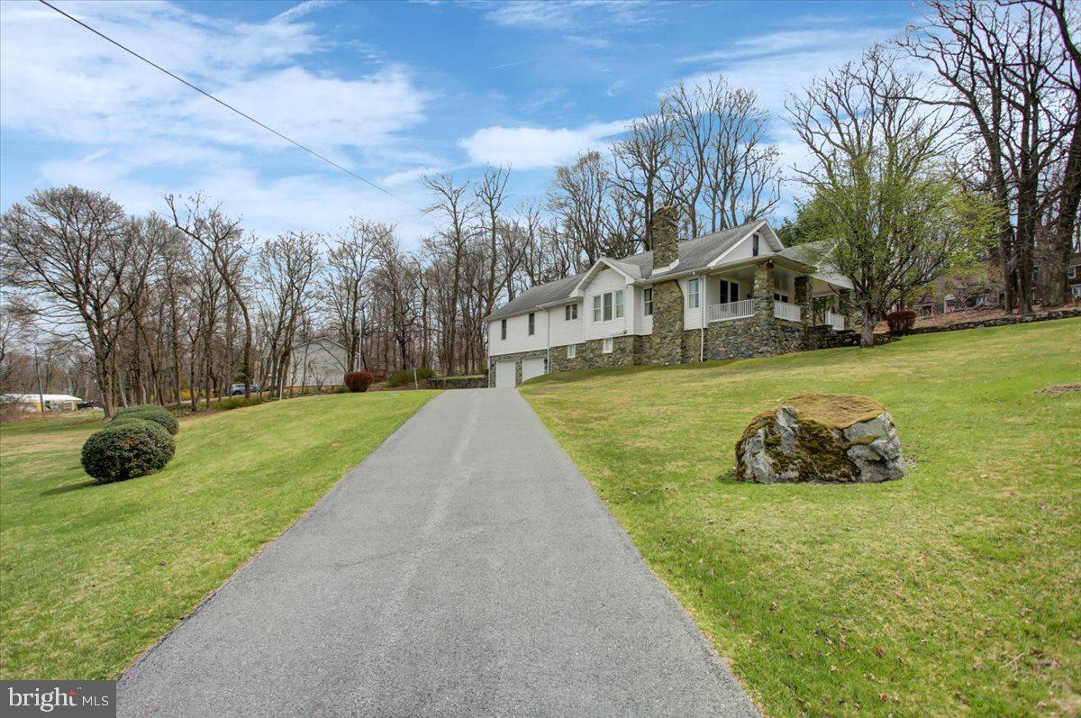 14625 Hilltop Rd Property Photo