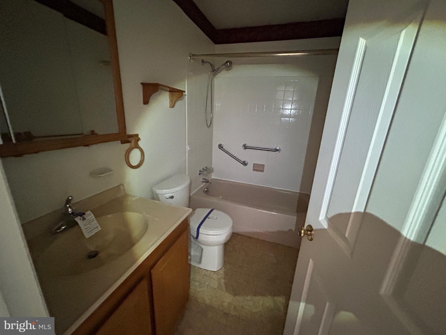 405 E Magnolia Ave Property Photo 9