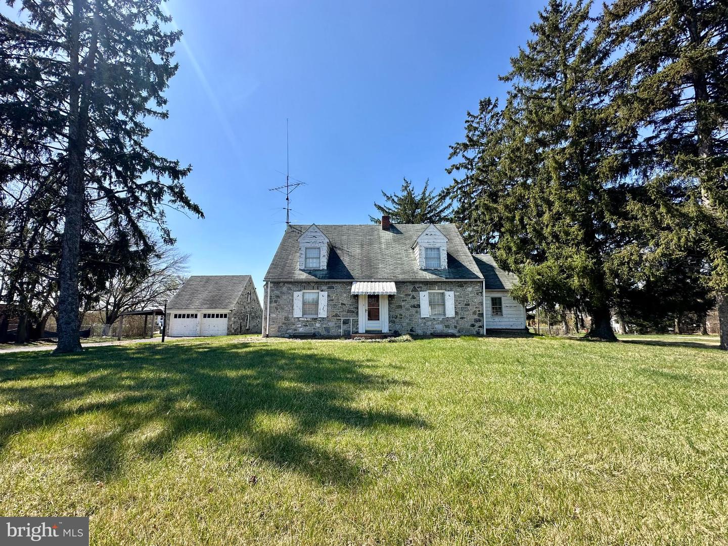 1619 Dual Hwy Property Photo 4