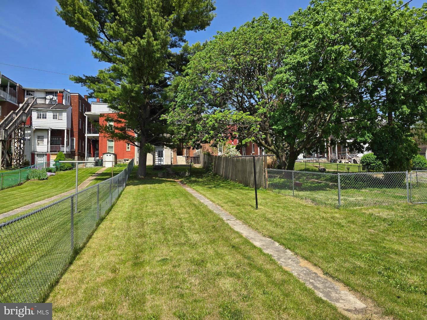 51 East Ave Property Photo 4