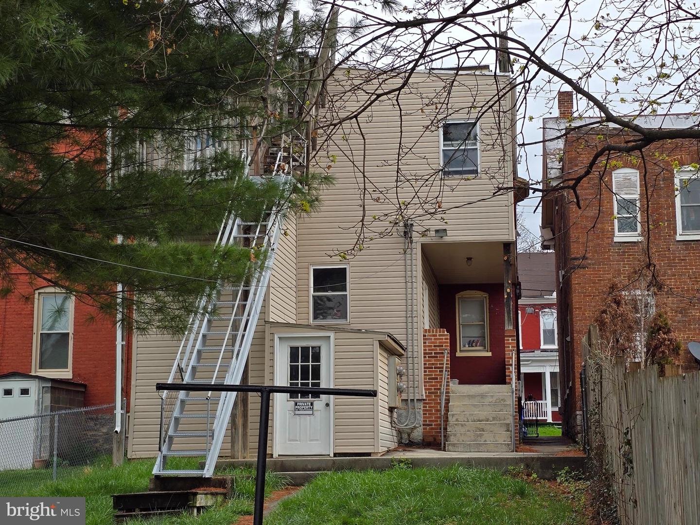51 East Ave Property Photo 9