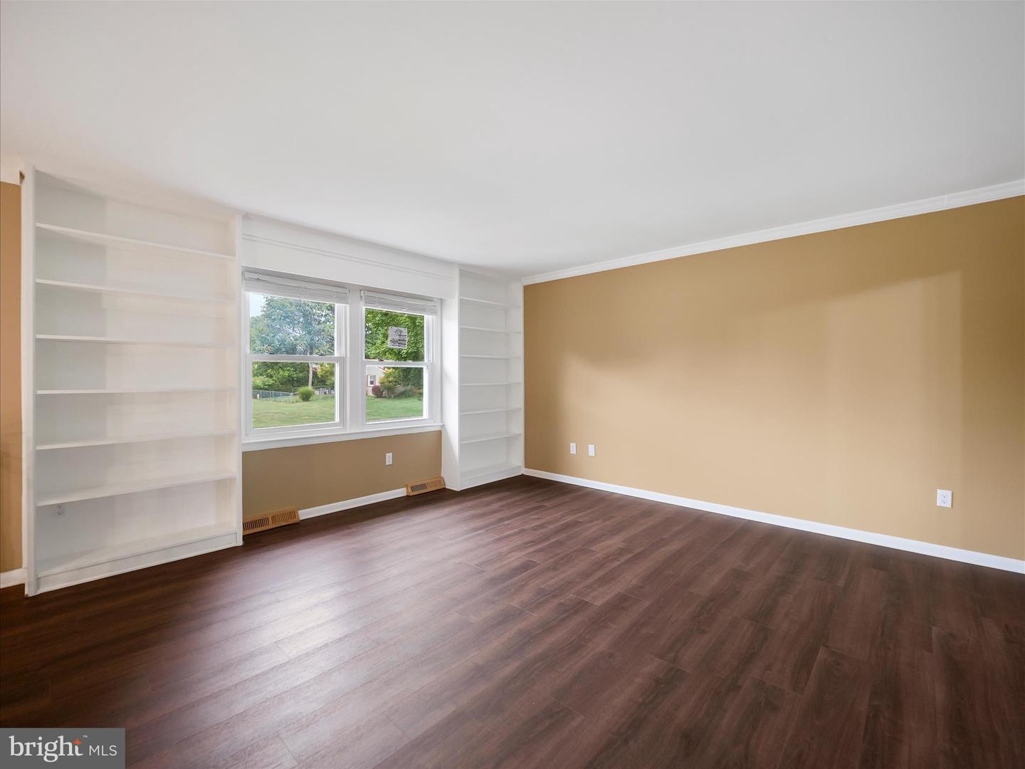 10801 Rosewood Dr Property Photo 4