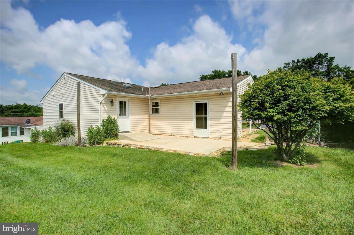206 Young Ave Property Photo 10