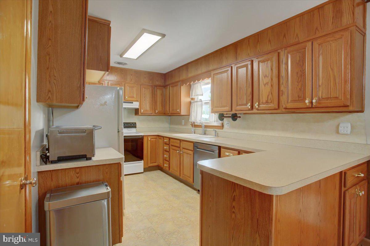 206 Young Ave Property Photo 15