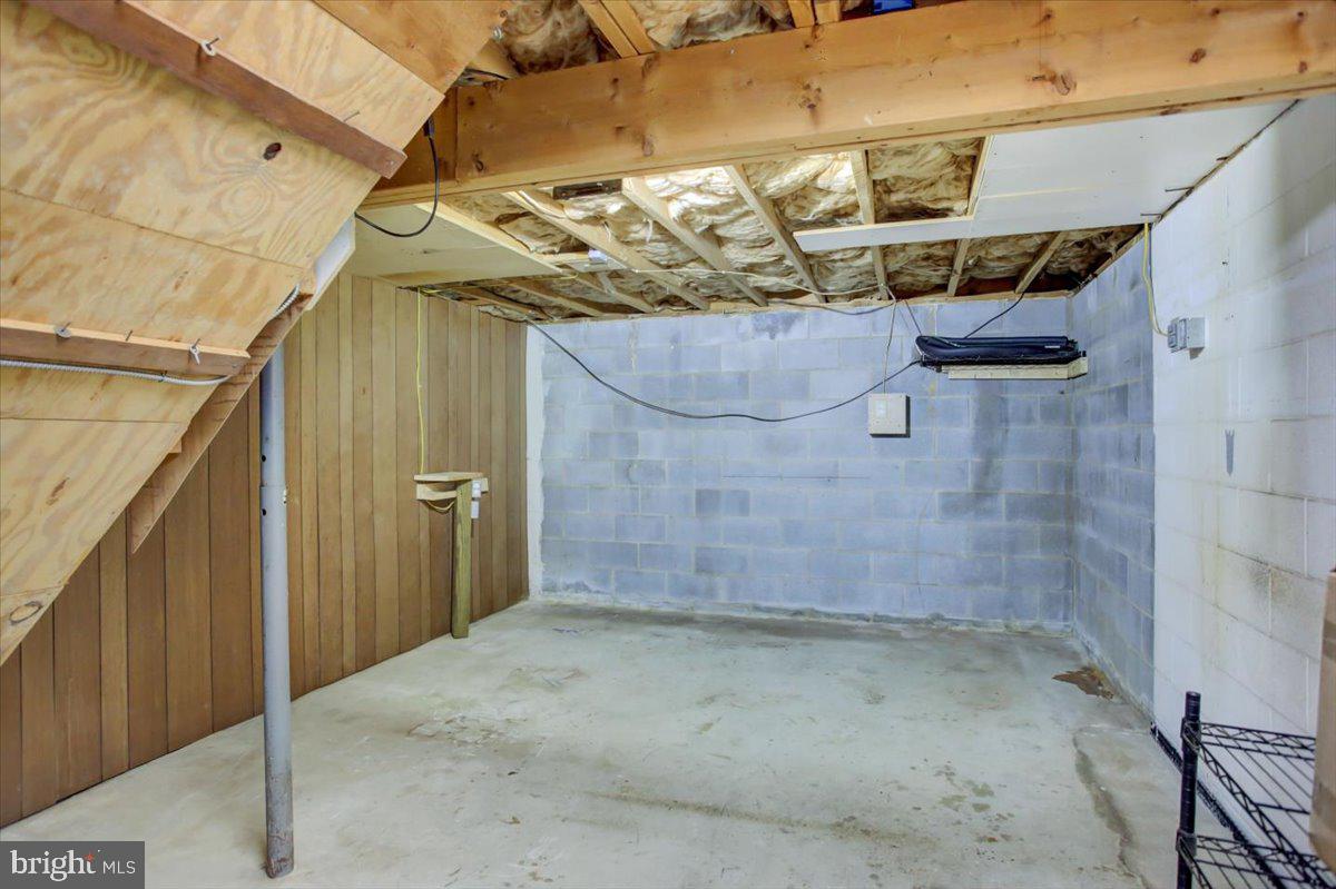 206 Young Ave Property Photo 44