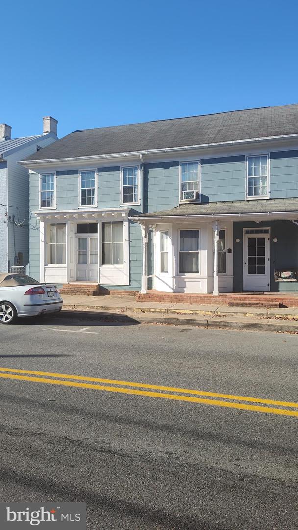 117 E Main St Property Photo 3