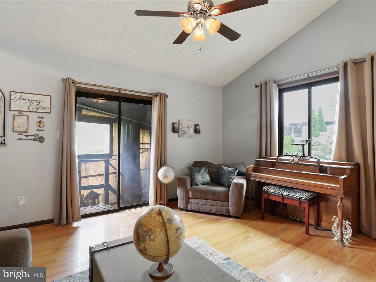 11815 Oriole Dr Property Photo 23