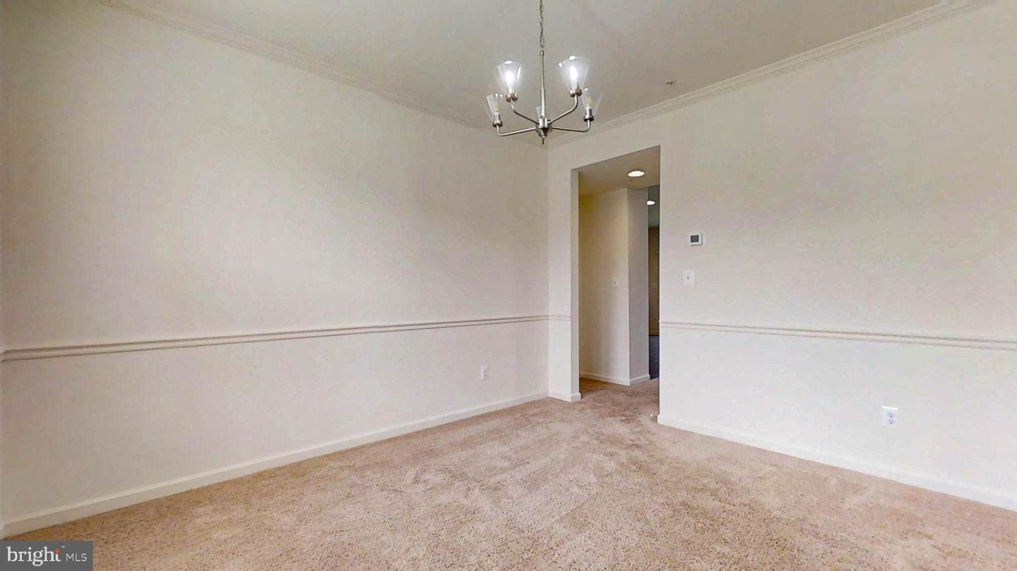9322 Alloway Dr Property Photo 6