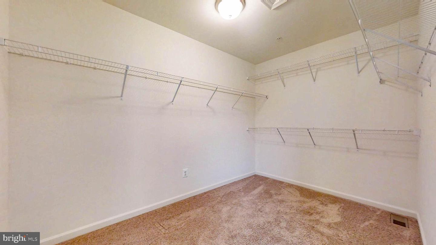 9322 Alloway Dr Property Photo 38