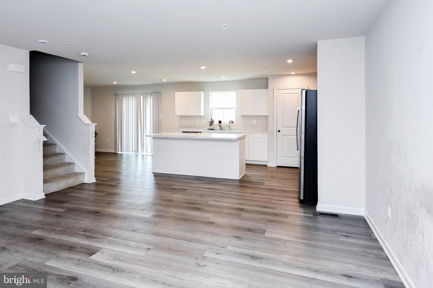 90 Charlotte St Property Photo 3