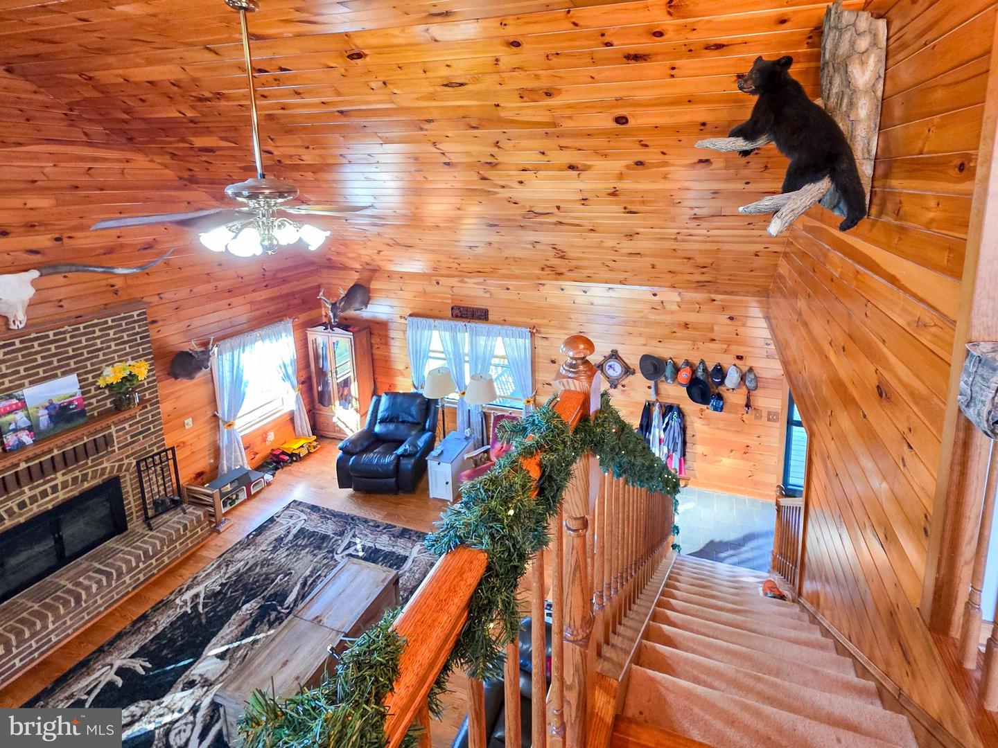 14637 Bain Rd Property Photo 2