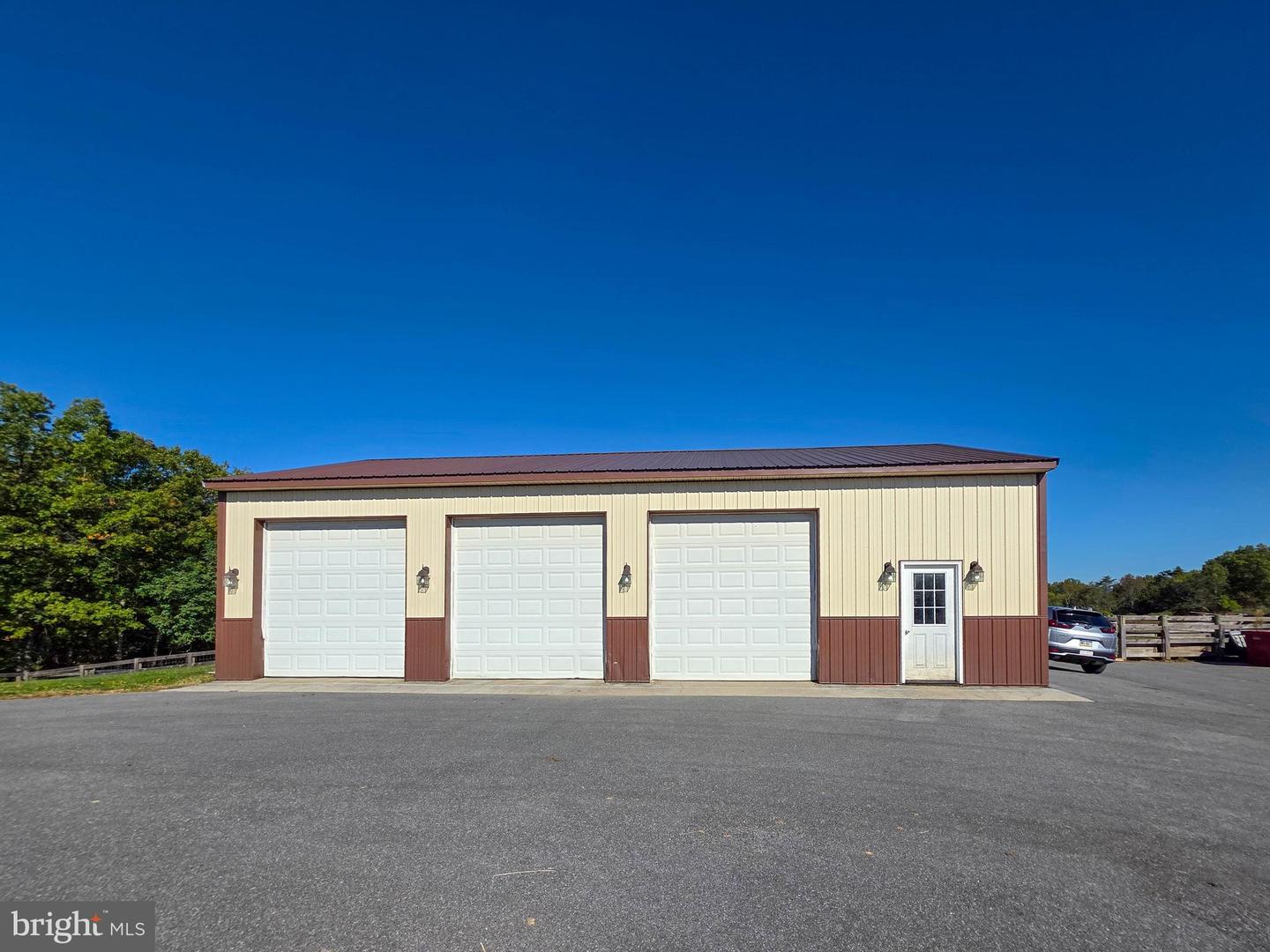 14637 Bain Rd Property Photo 6