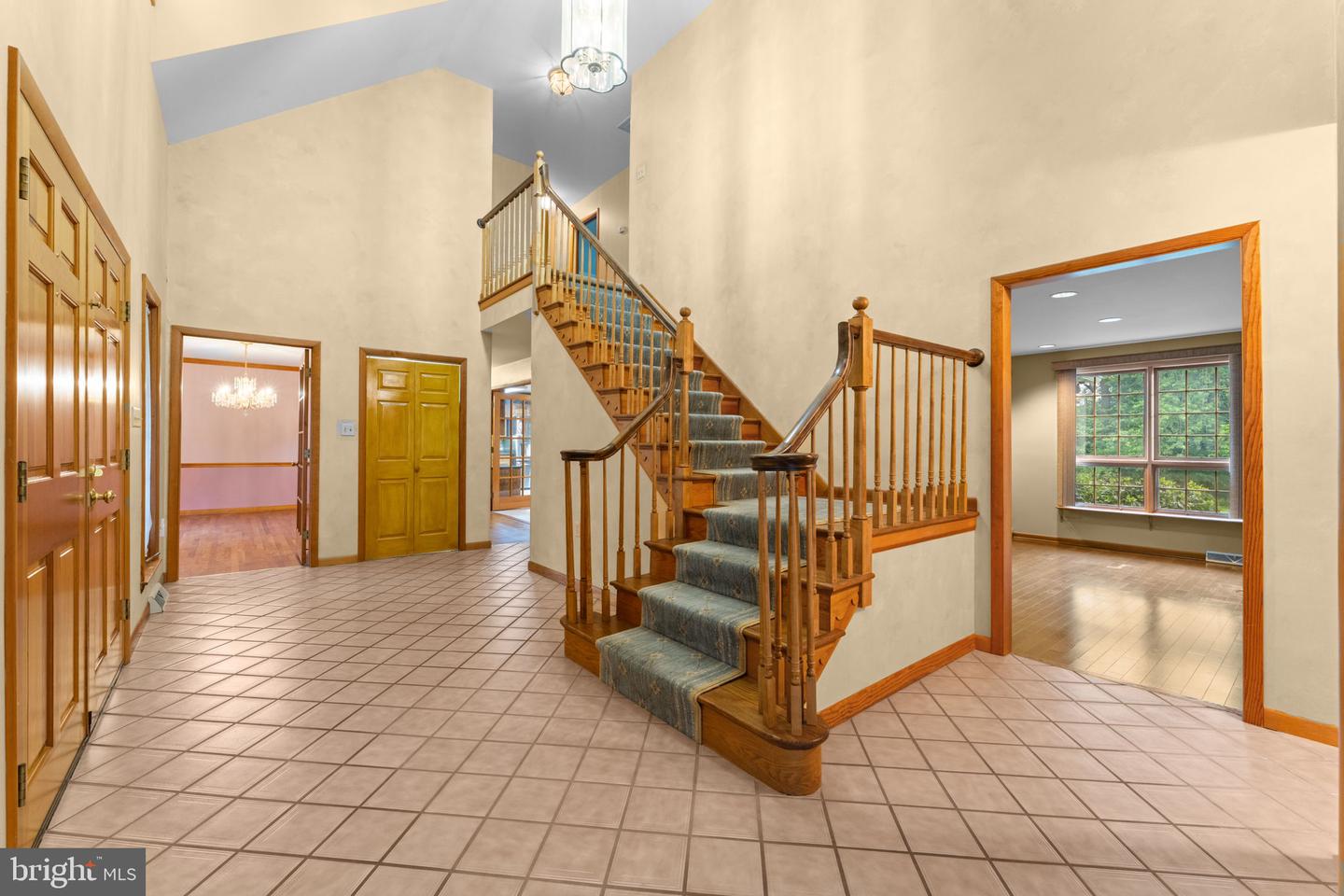 18903 Manchester Dr Property Photo 6