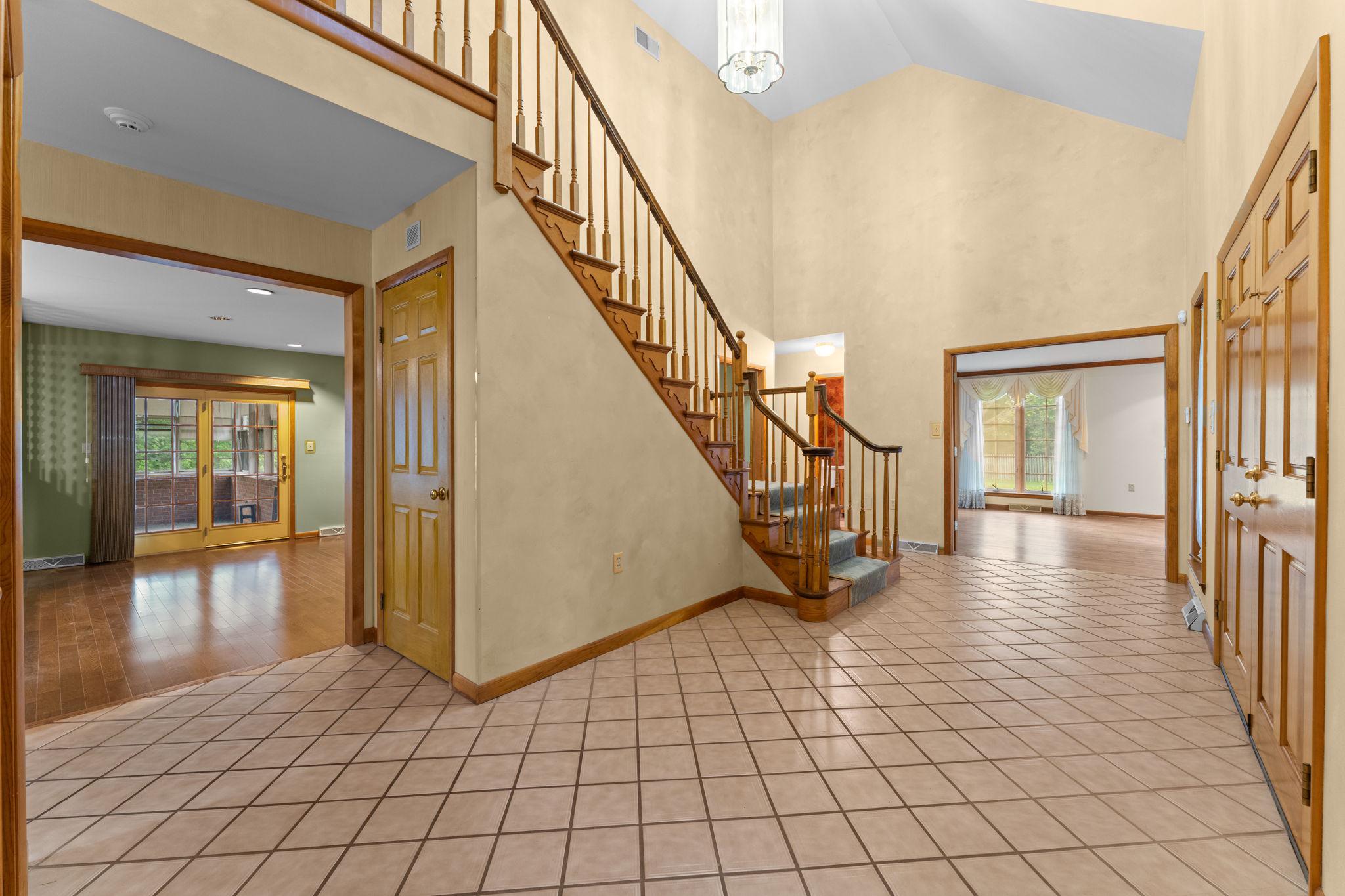 18903 Manchester Dr Property Photo 7