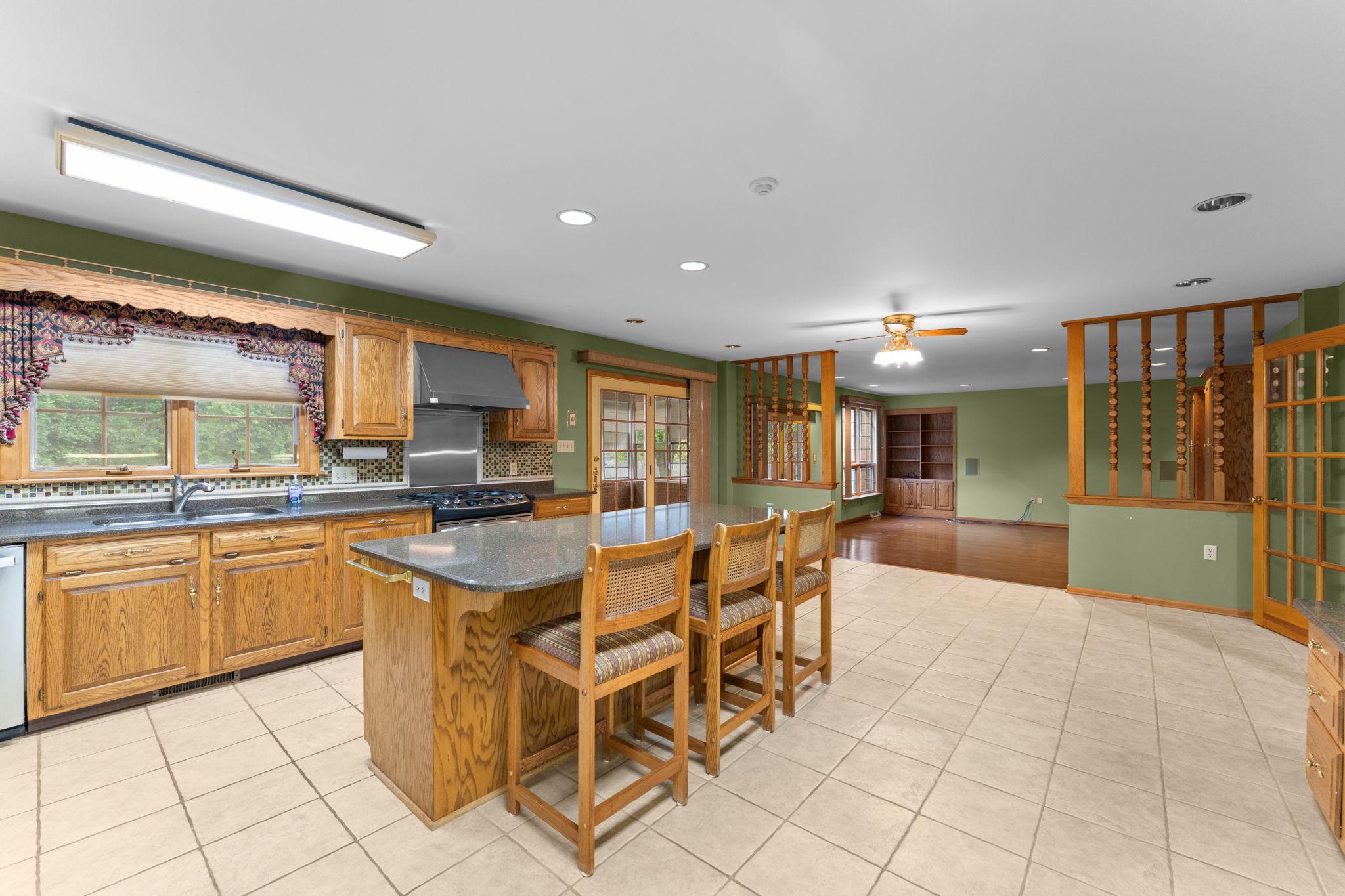 18903 Manchester Dr Property Photo 26