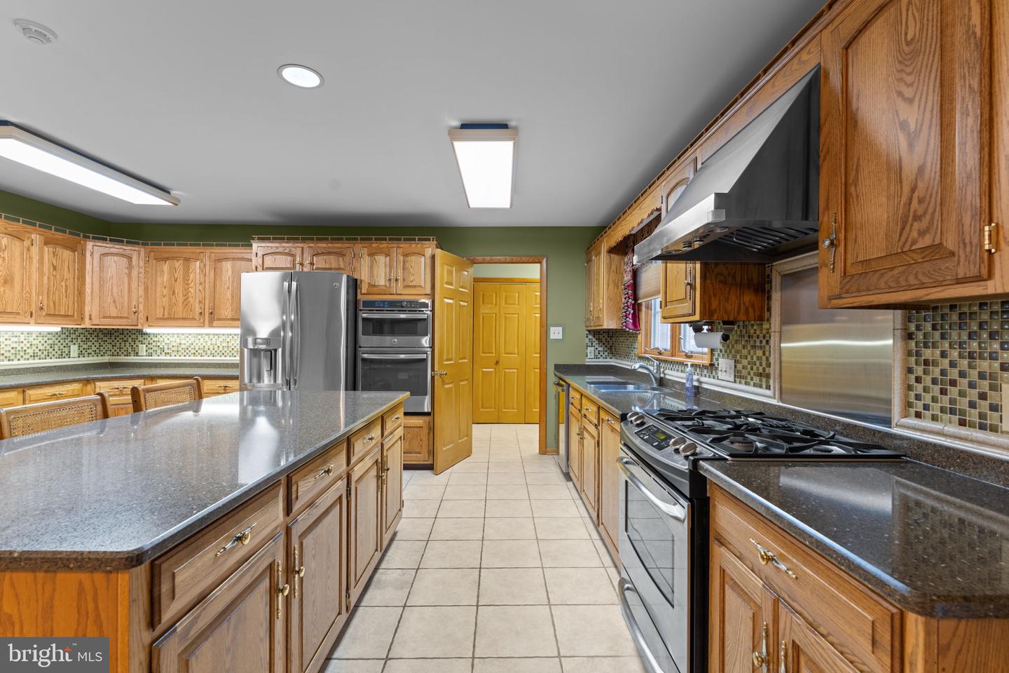 18903 Manchester Dr Property Photo 28
