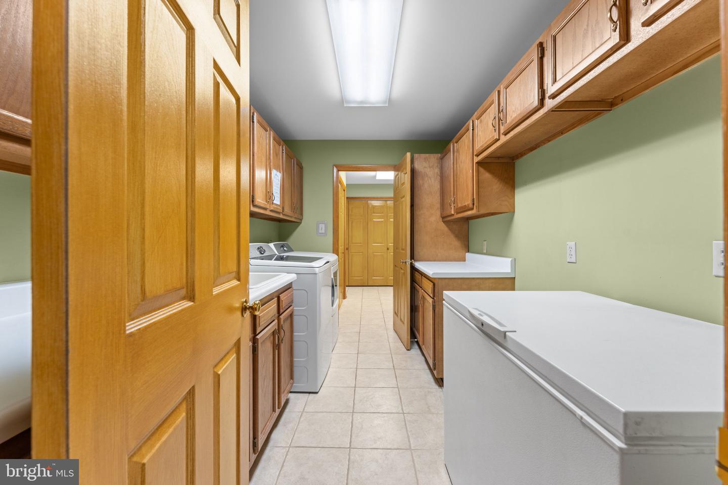 18903 Manchester Dr Property Photo 48