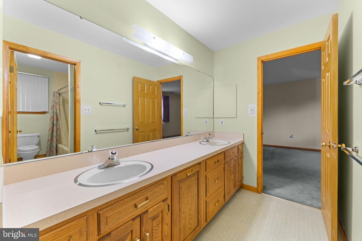 18903 Manchester Dr Property Photo 58