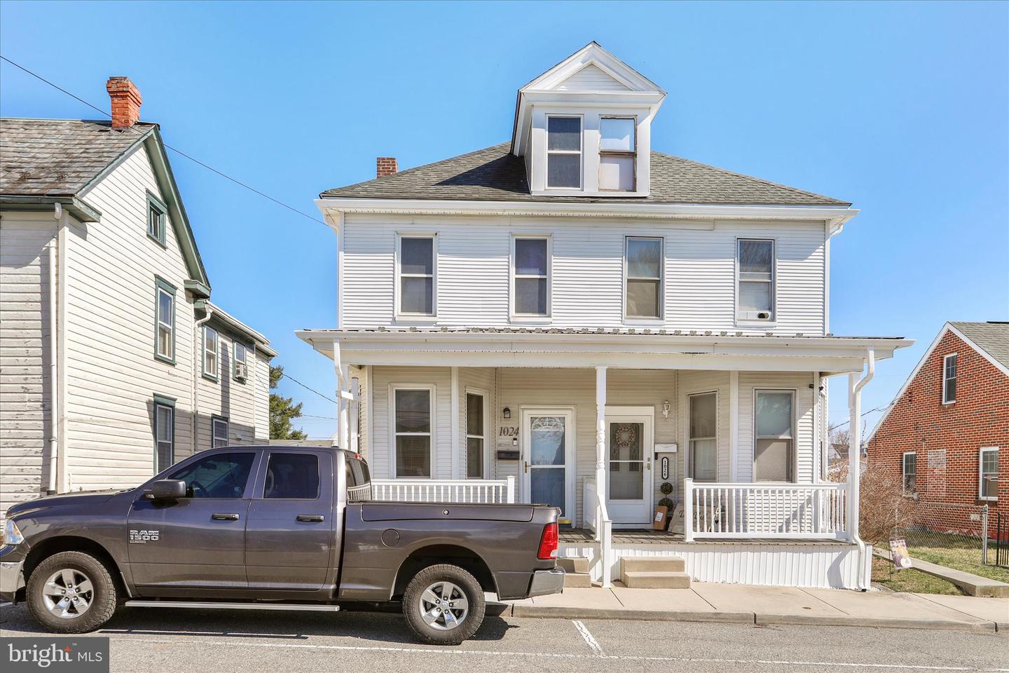 1024 Pope Ave Property Photo 1