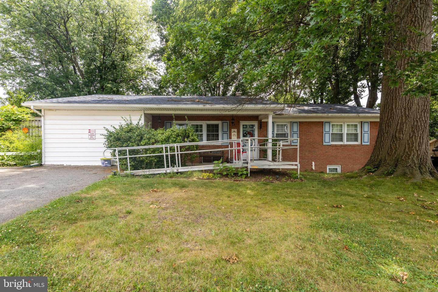 122 Orchard Dr Property Photo 1
