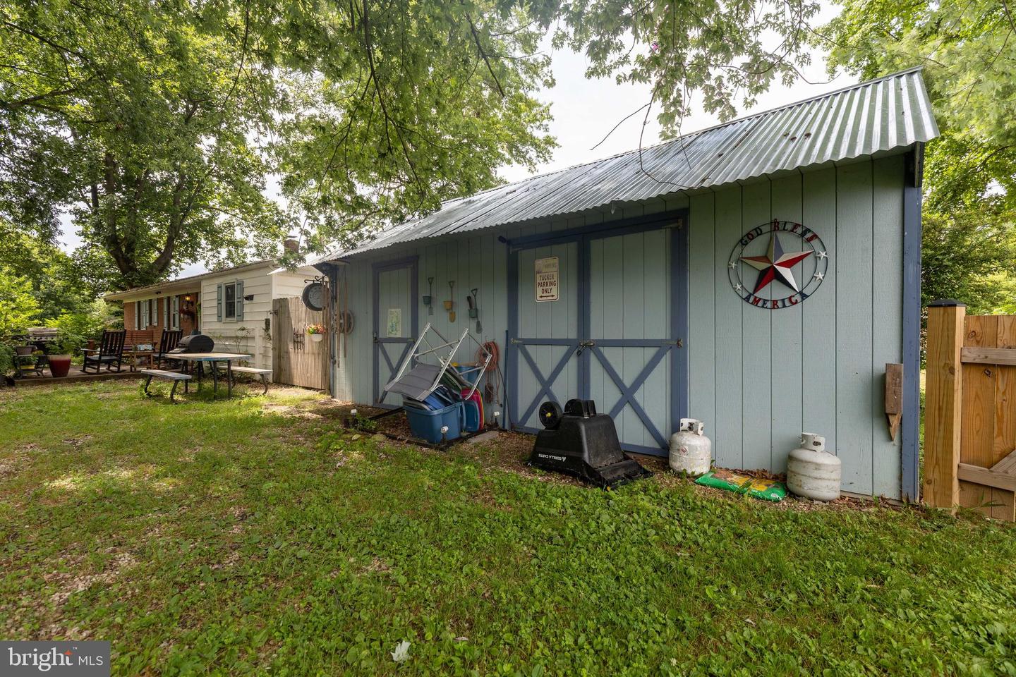 122 Orchard Dr Property Photo 6