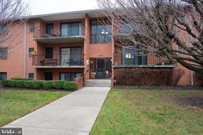 1631-104 Edgewood Pl #104 Property Photo 1
