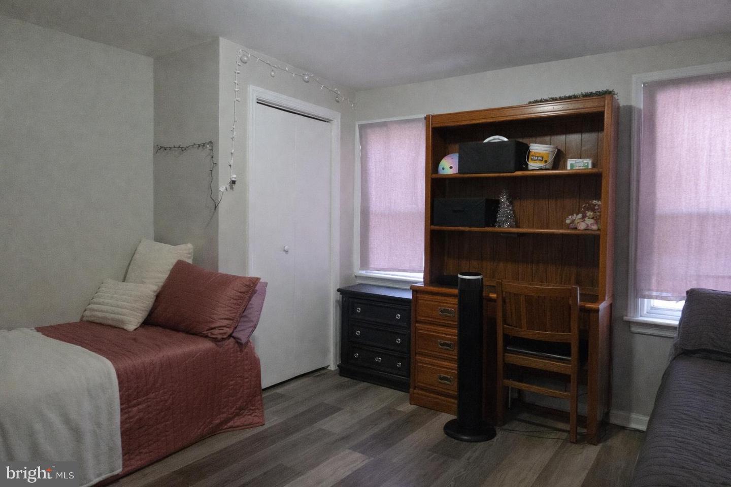 212 N Mulberry St Property Photo 6