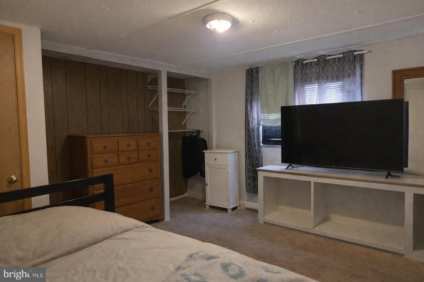 205 W High St W Property Photo 6
