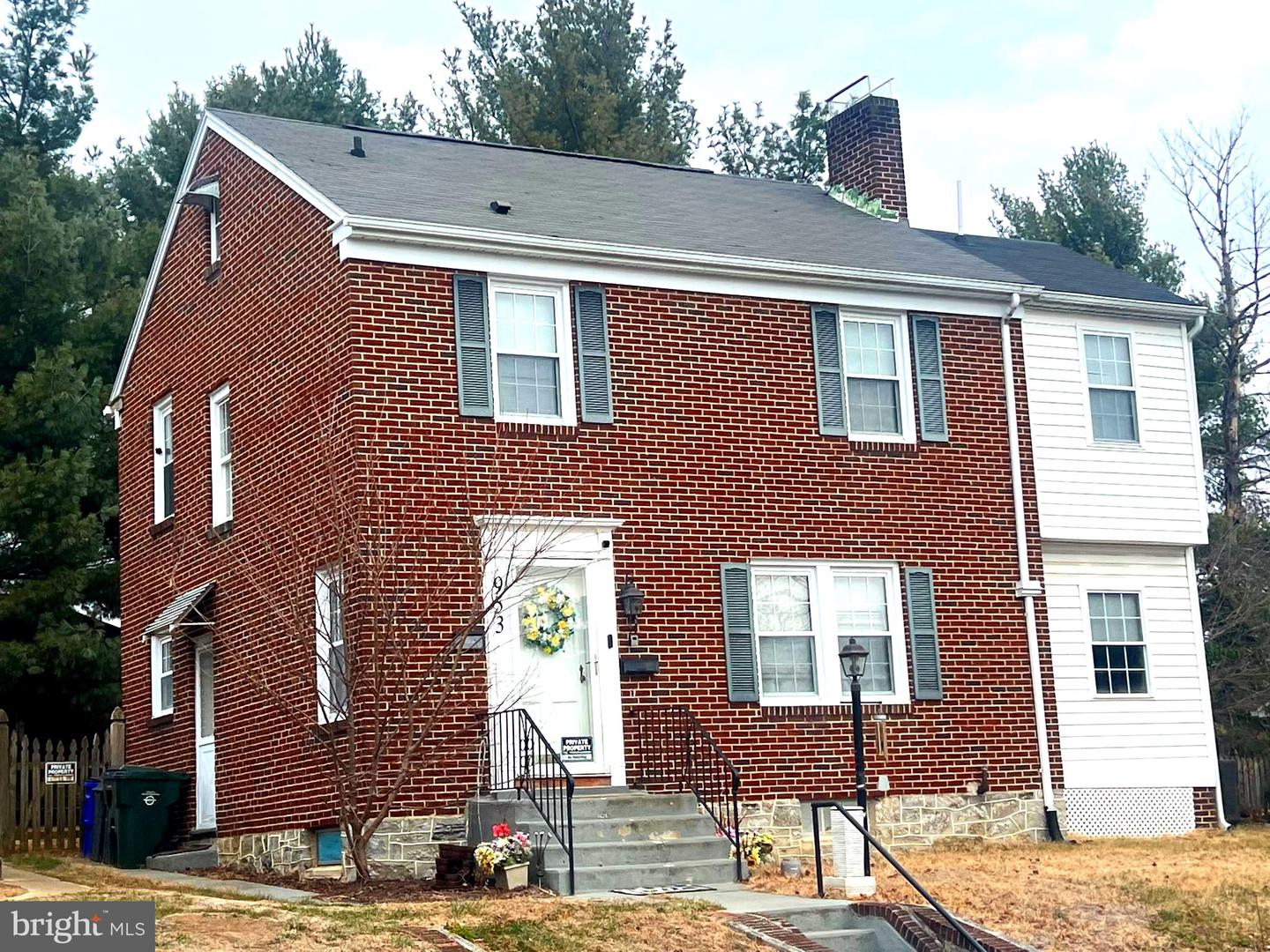 953 VIEW ST Property Photo 1