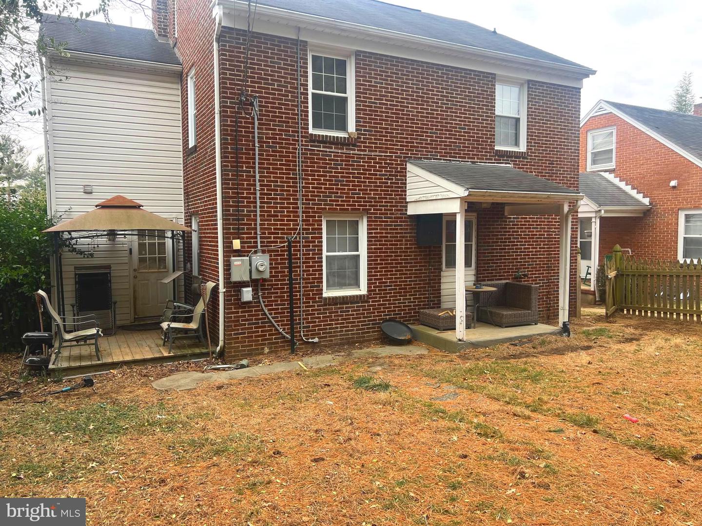 953 View St Property Photo 5