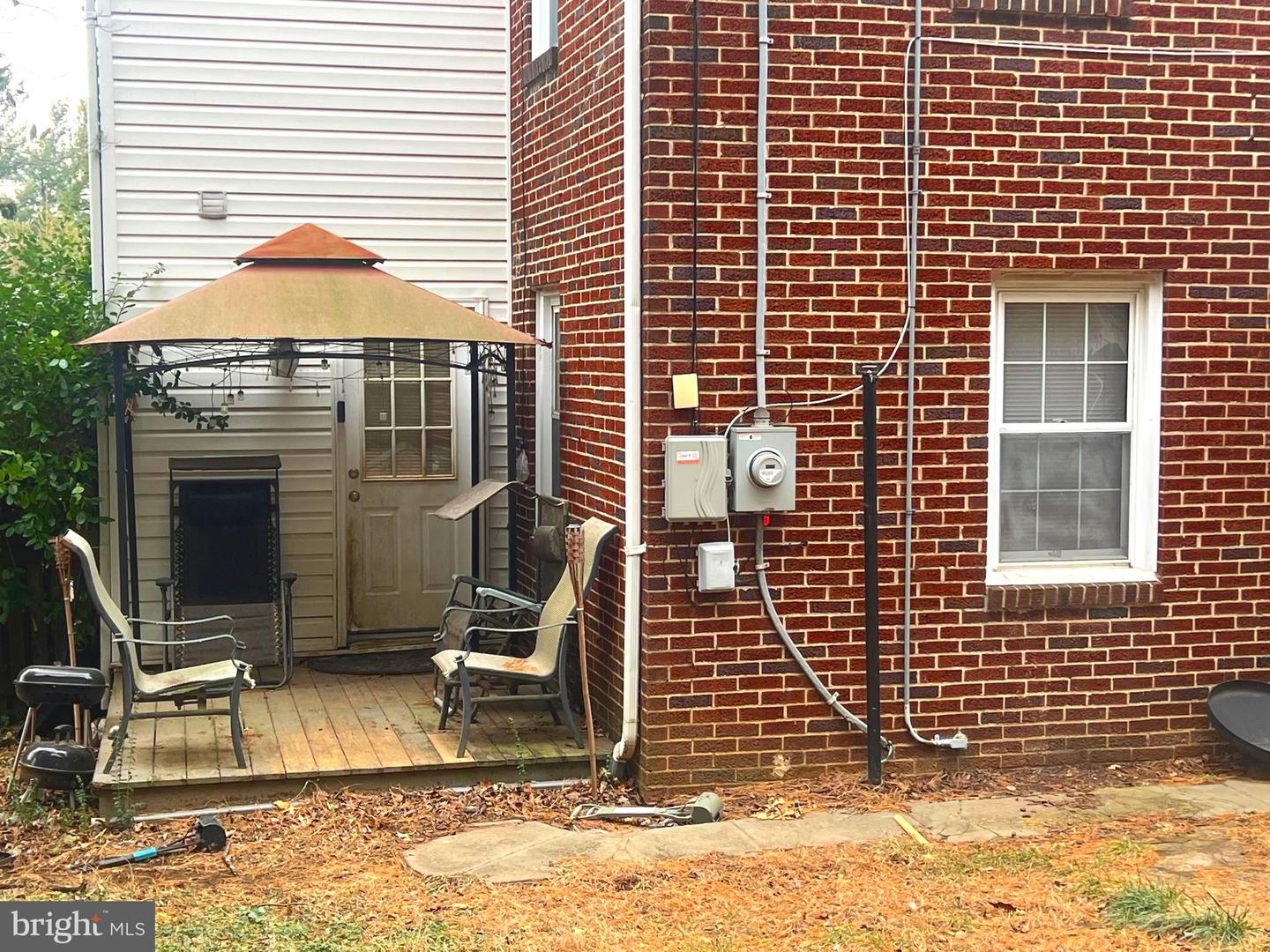 953 View St Property Photo 6