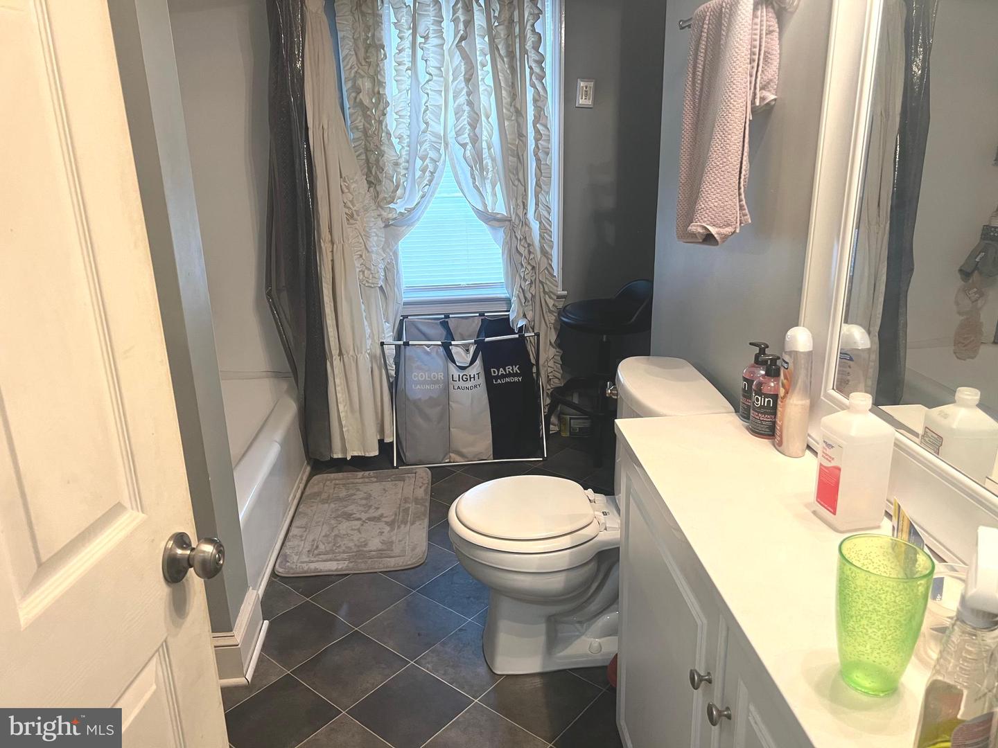 953 View St Property Photo 18