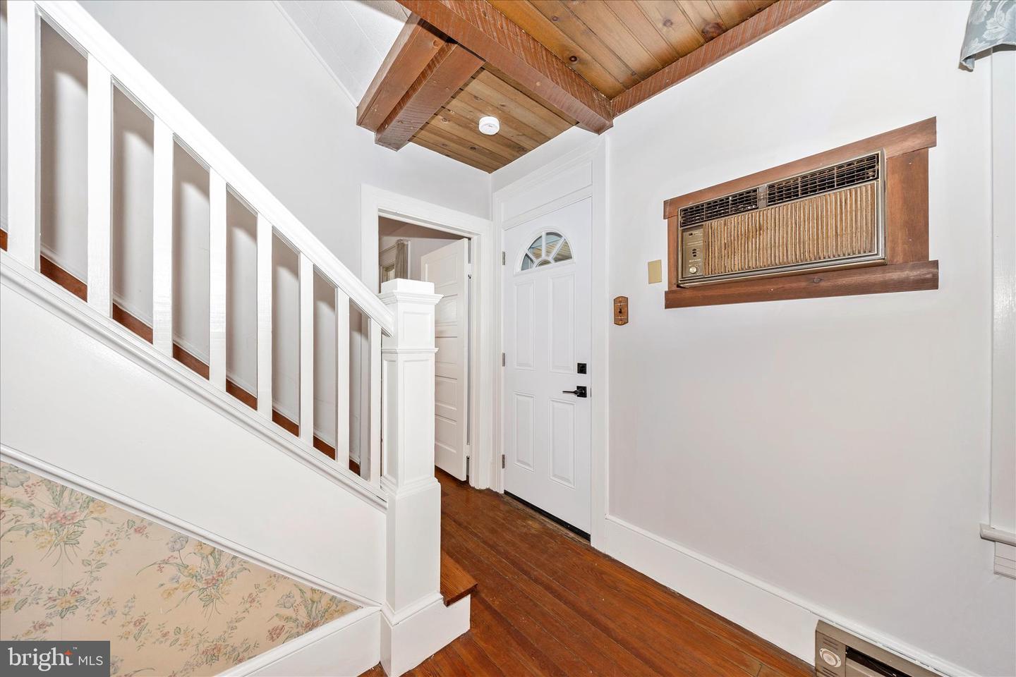 14243 Cearfoss Pike Property Photo 3