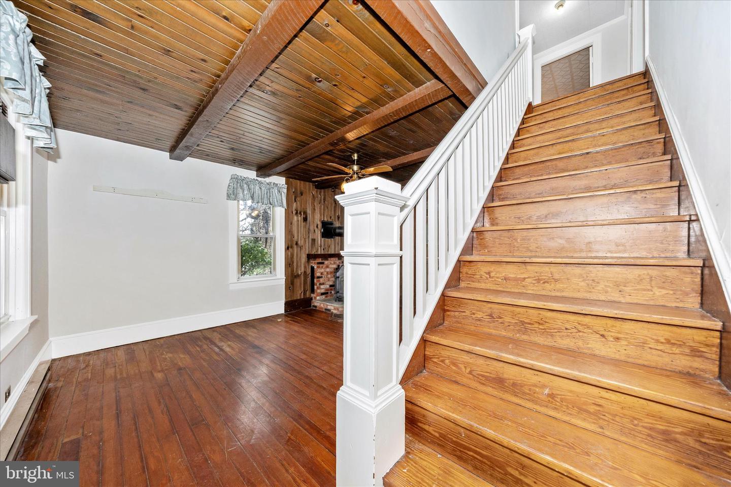 14243 Cearfoss Pike Property Photo 4