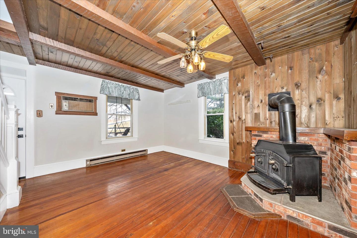 14243 Cearfoss Pike Property Photo 10