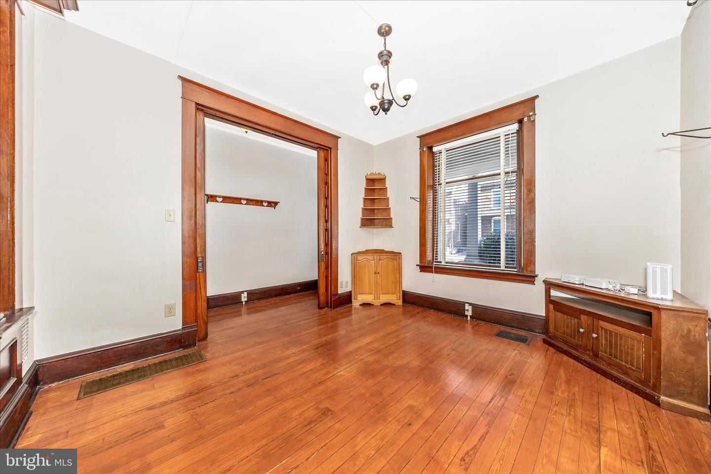 629 N Mulberry St Property Photo 7