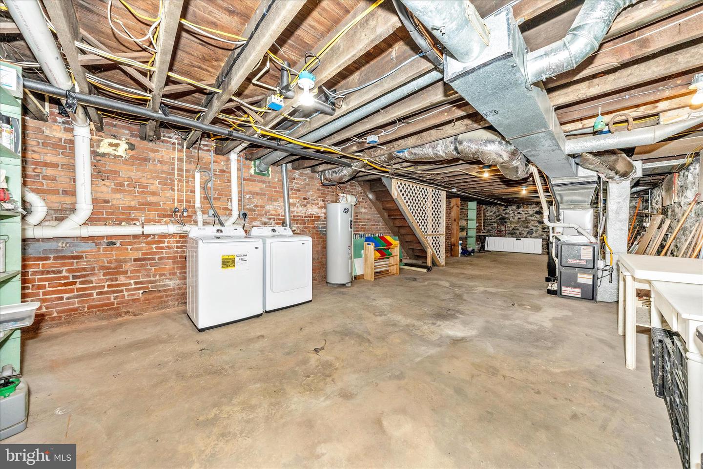 629 N Mulberry St Property Photo 38
